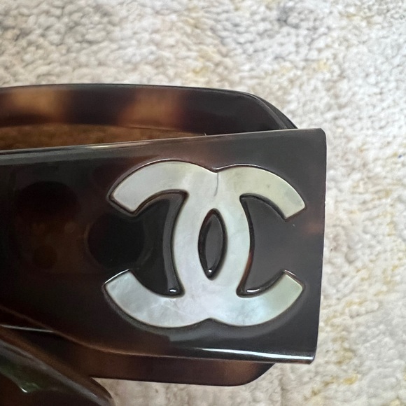 Chanel Mother of Pearl Sunglasses - Picture 6 of 10